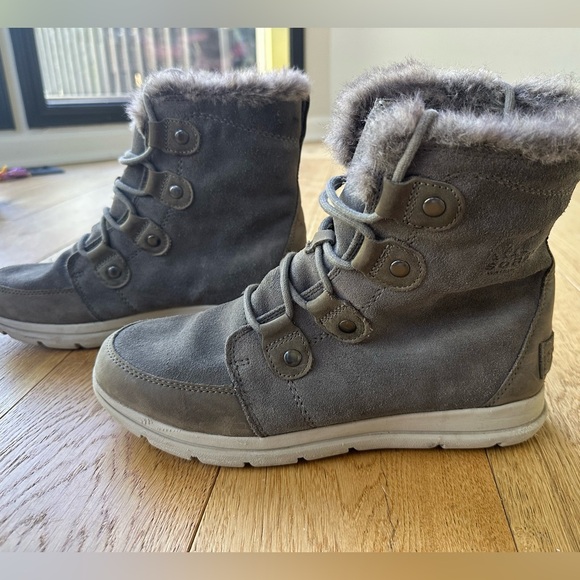 Sorel Waterproof Suede Boots – Women’s 11 Gray Faux Fur Lined - Picture 4 of 10